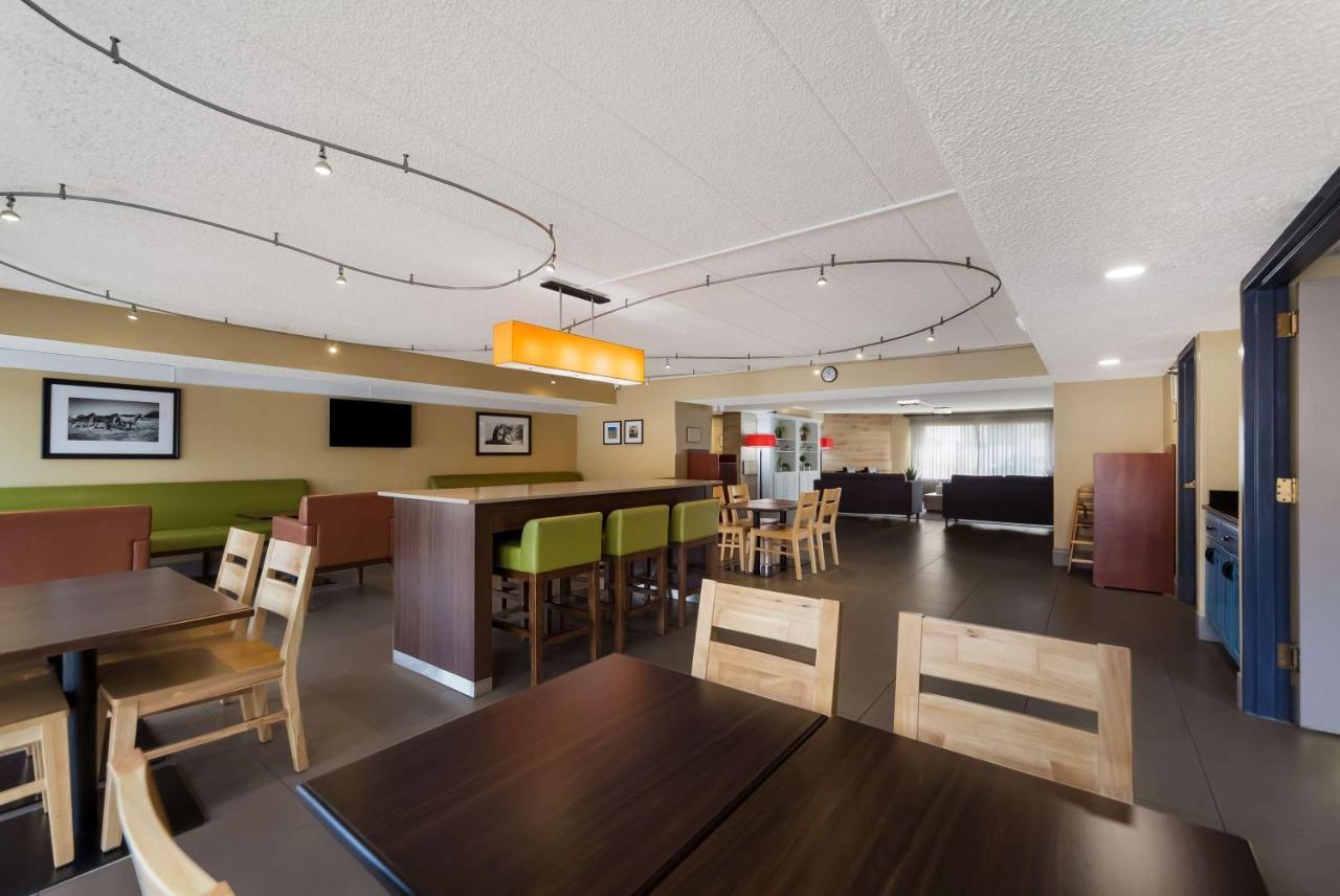 Wingate By Wyndham Lincoln Airport East 호텔 외부 사진