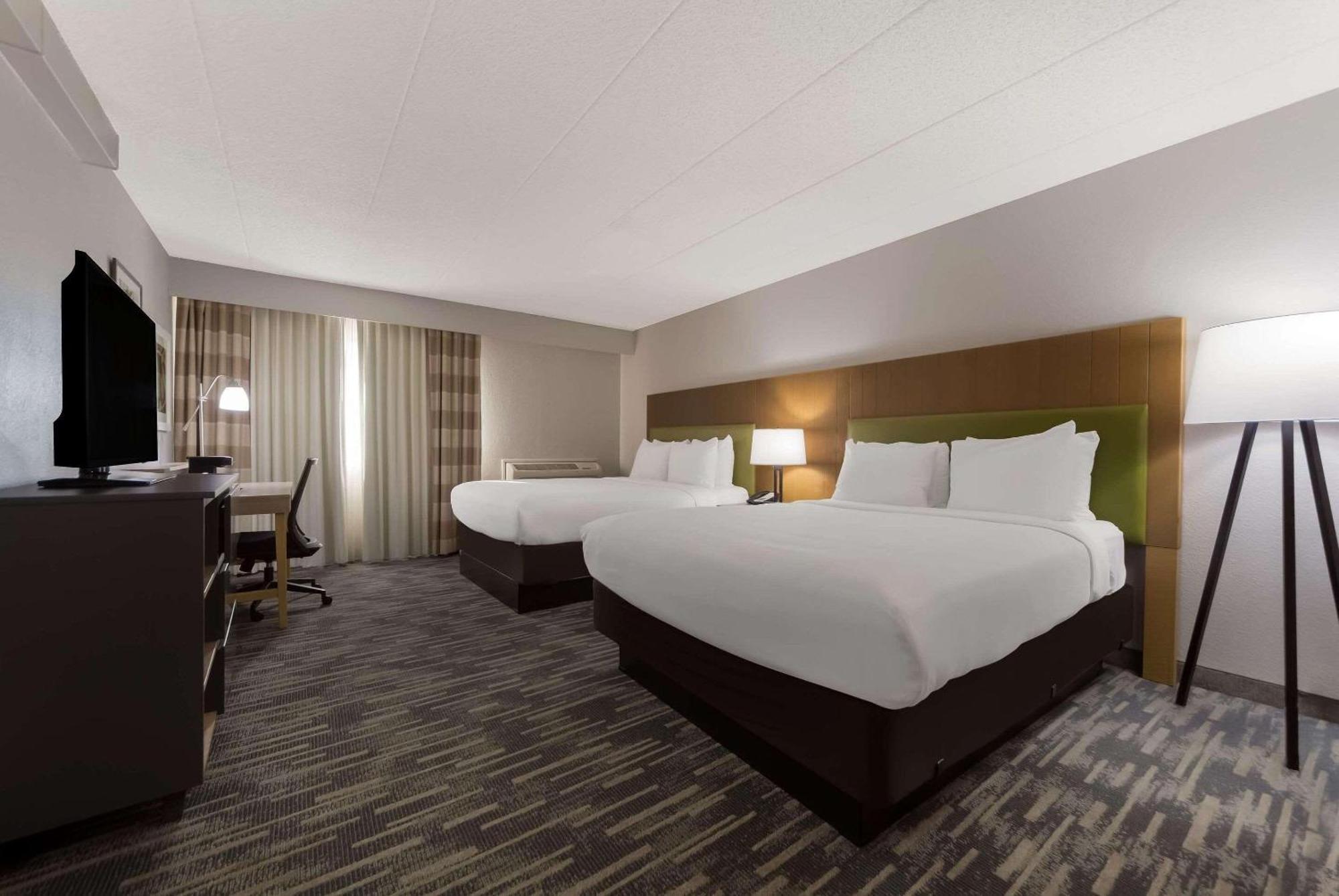Wingate By Wyndham Lincoln Airport East 호텔 외부 사진